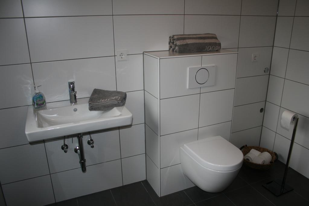 Pension Am Waldrand Karlsbad Kamer foto